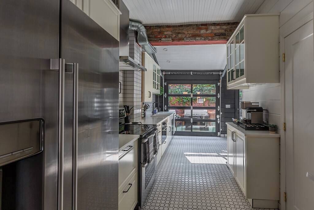 Photo of Outdoor in South Side Flats
