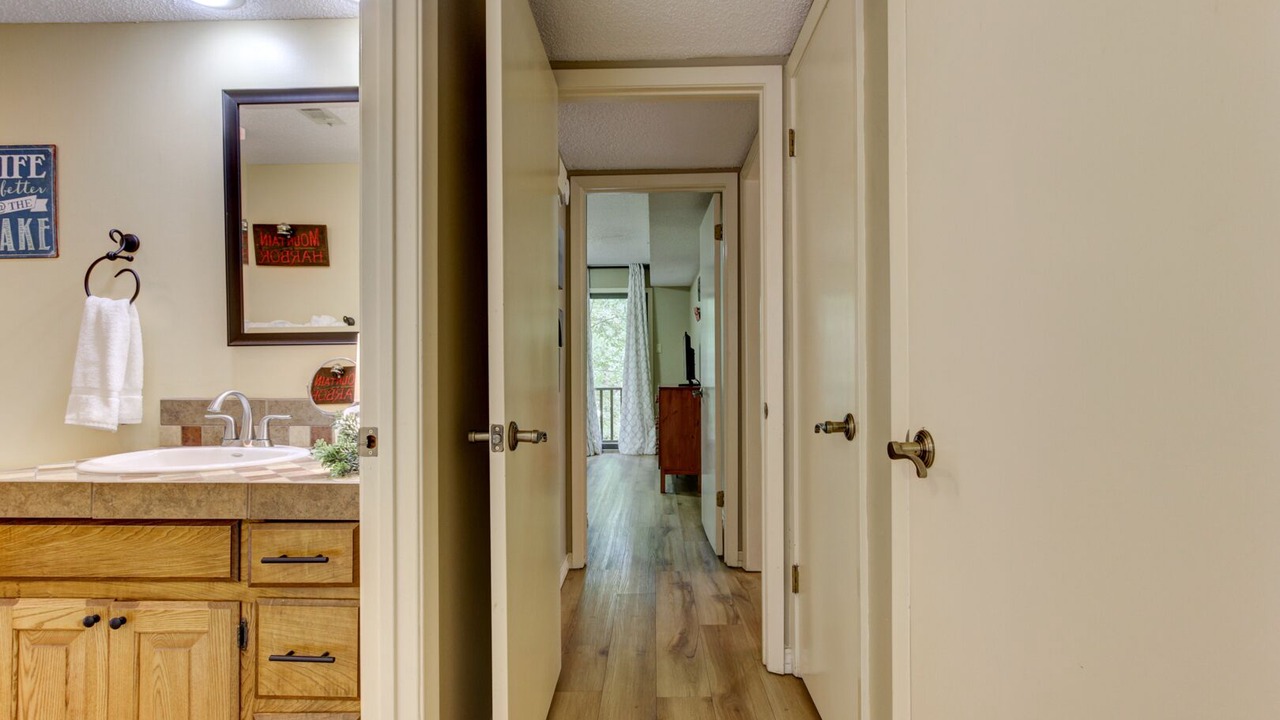Photo of Bedroom in Mount Ida