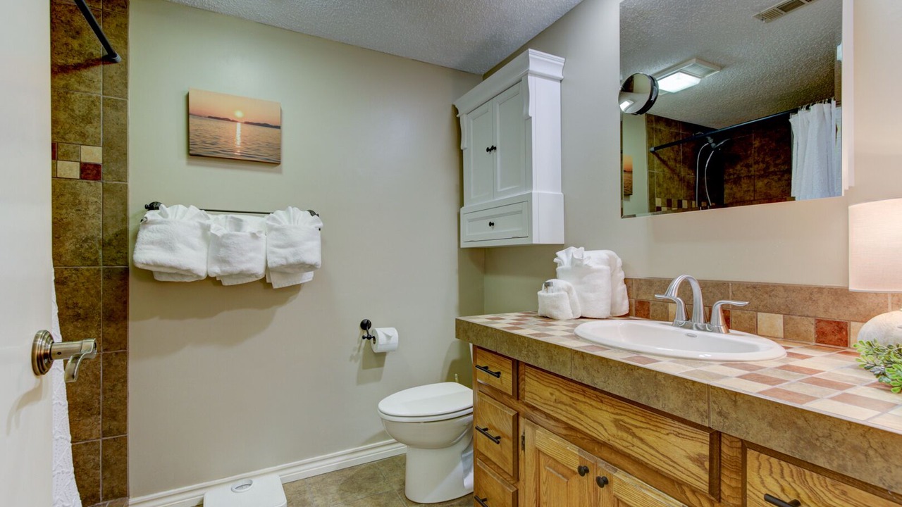 Photo of Bathroom in Mount Ida