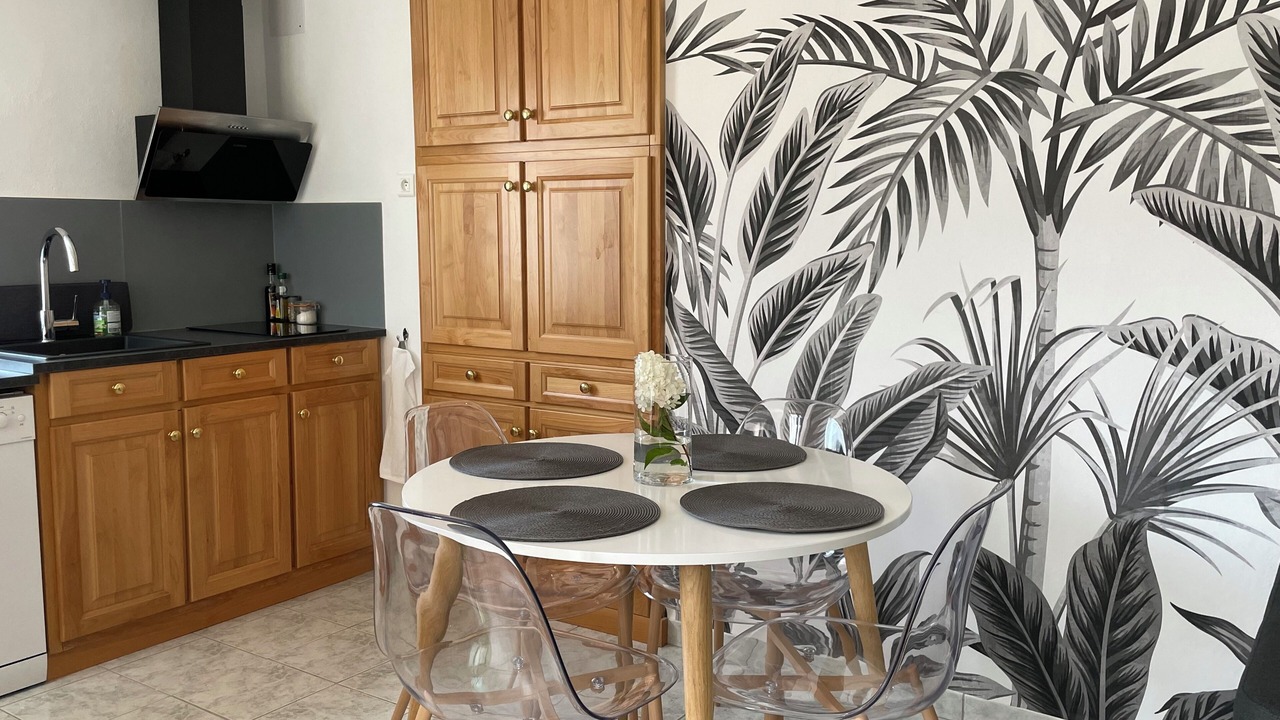 Photo of Others in Mende