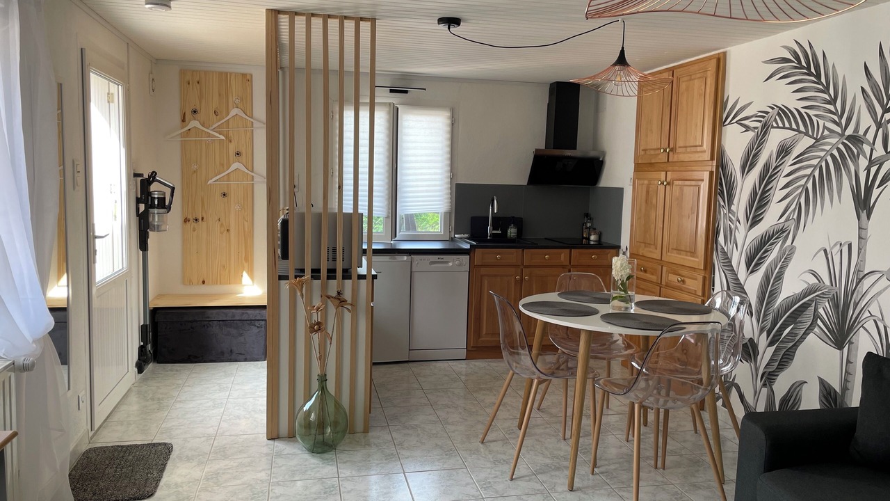 Photo of Others in Mende