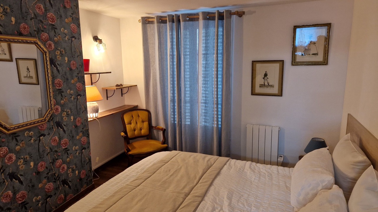 Photo of Bedroom in Chateau-Thierry