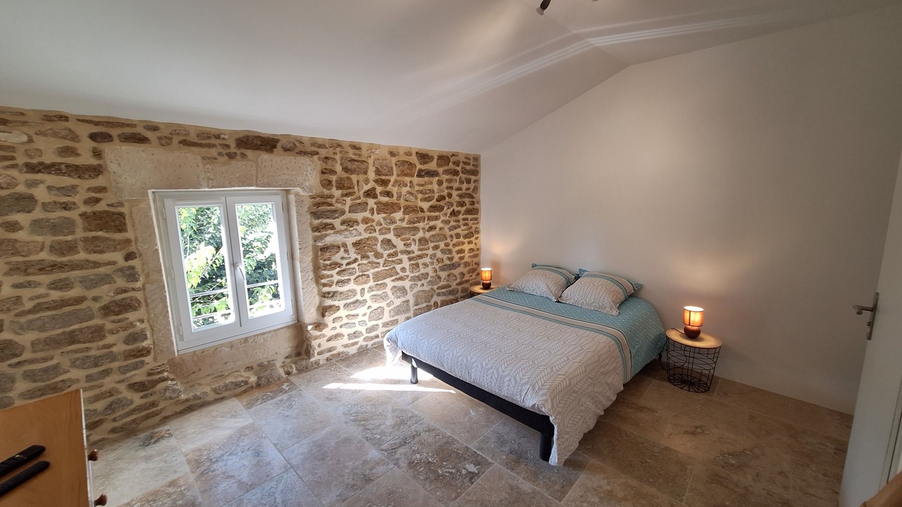 Photo of Bedroom in Suze-la-Rousse