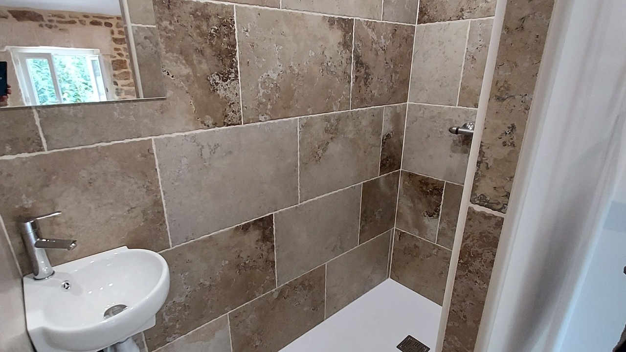 Photo of Bathroom in Suze-la-Rousse