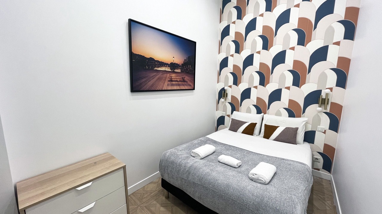 Photo of Bedroom in 10th Arrondissement