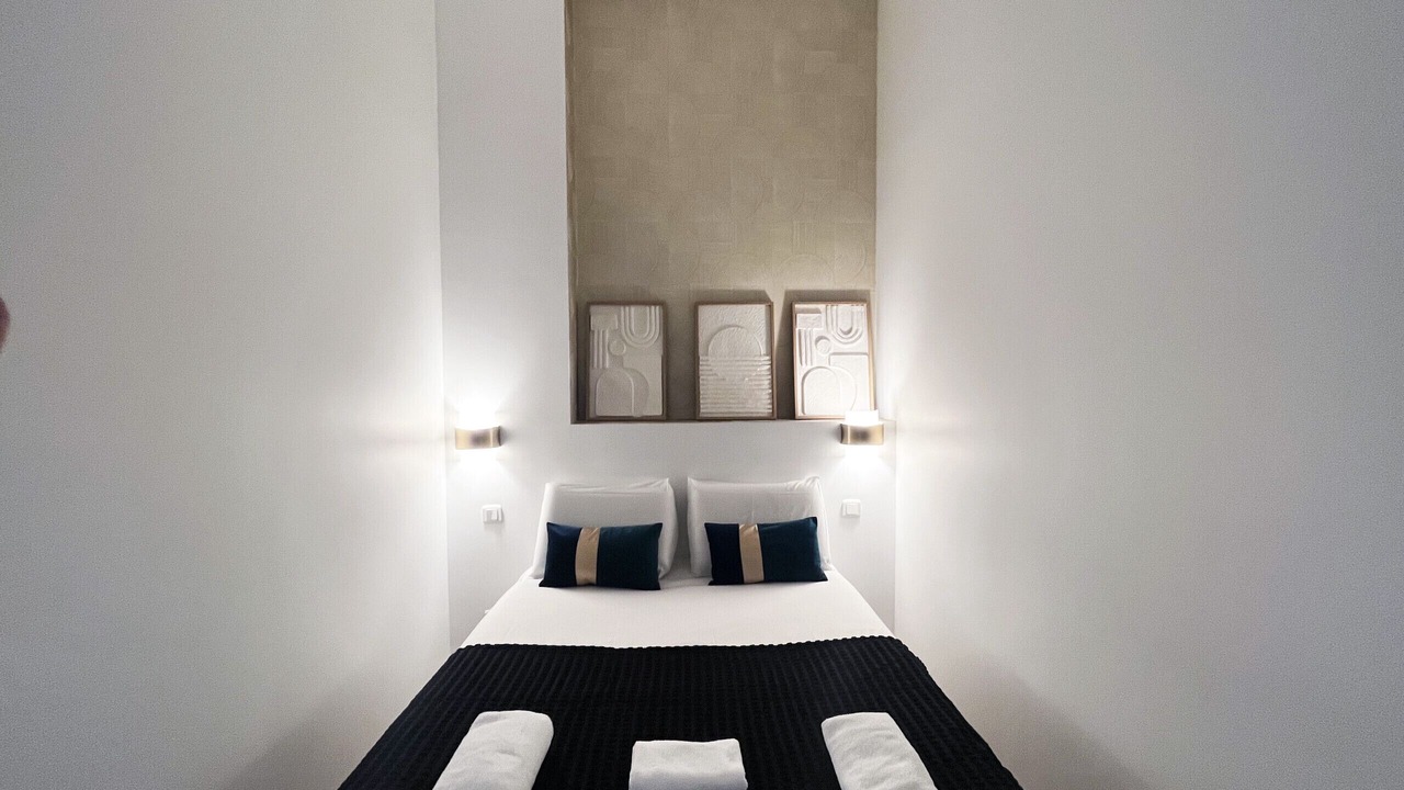 Photo of Bedroom in 10th Arrondissement