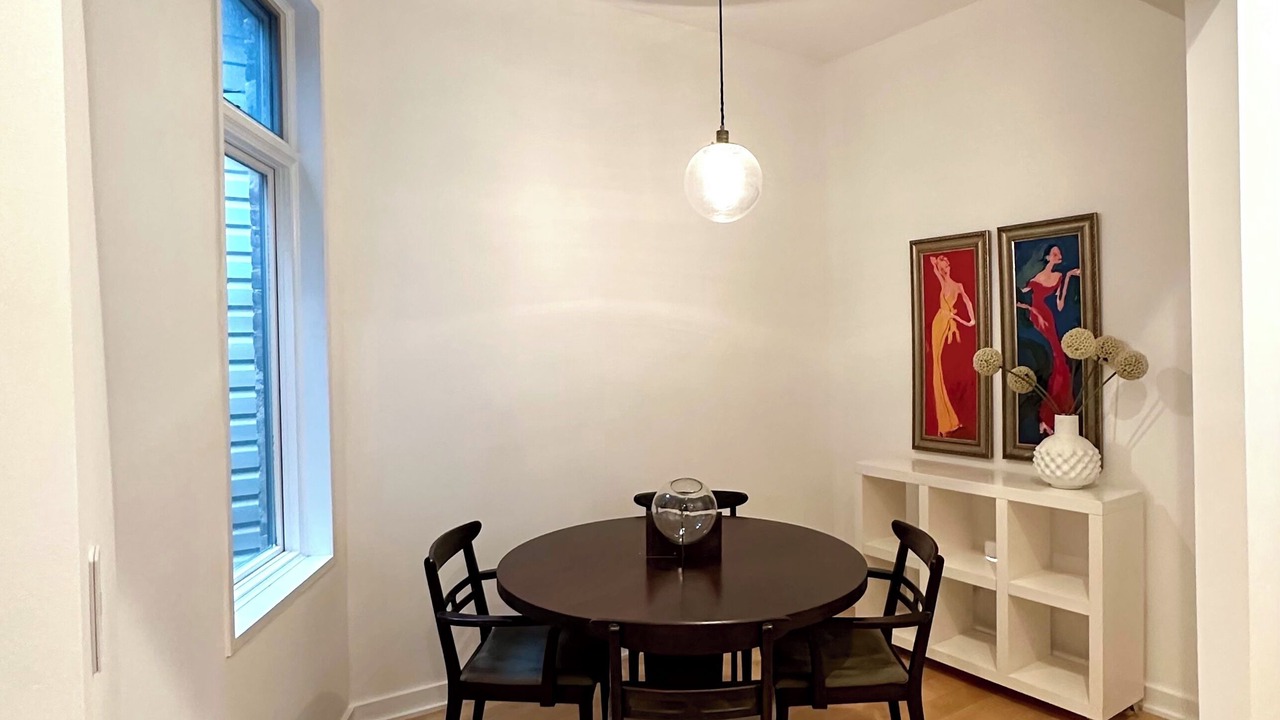 Photo of Livingroom in West Town