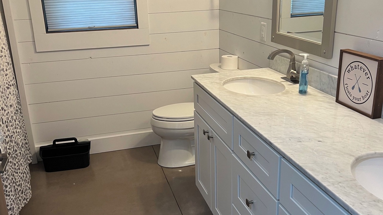 Photo of Bathroom in Brainerd