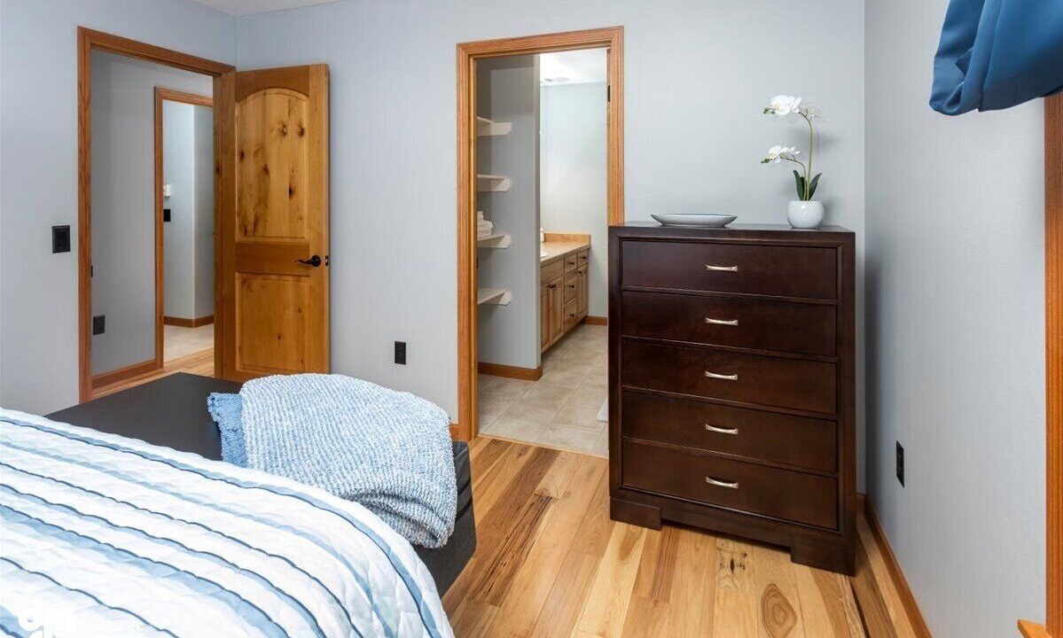 Photo of Bedroom in Knik-Fairview
