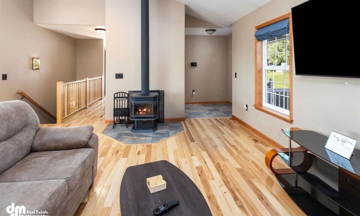 Photo of Livingroom in Knik-Fairview