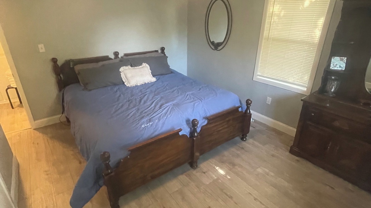 Photo of Bedroom in Lone Oak