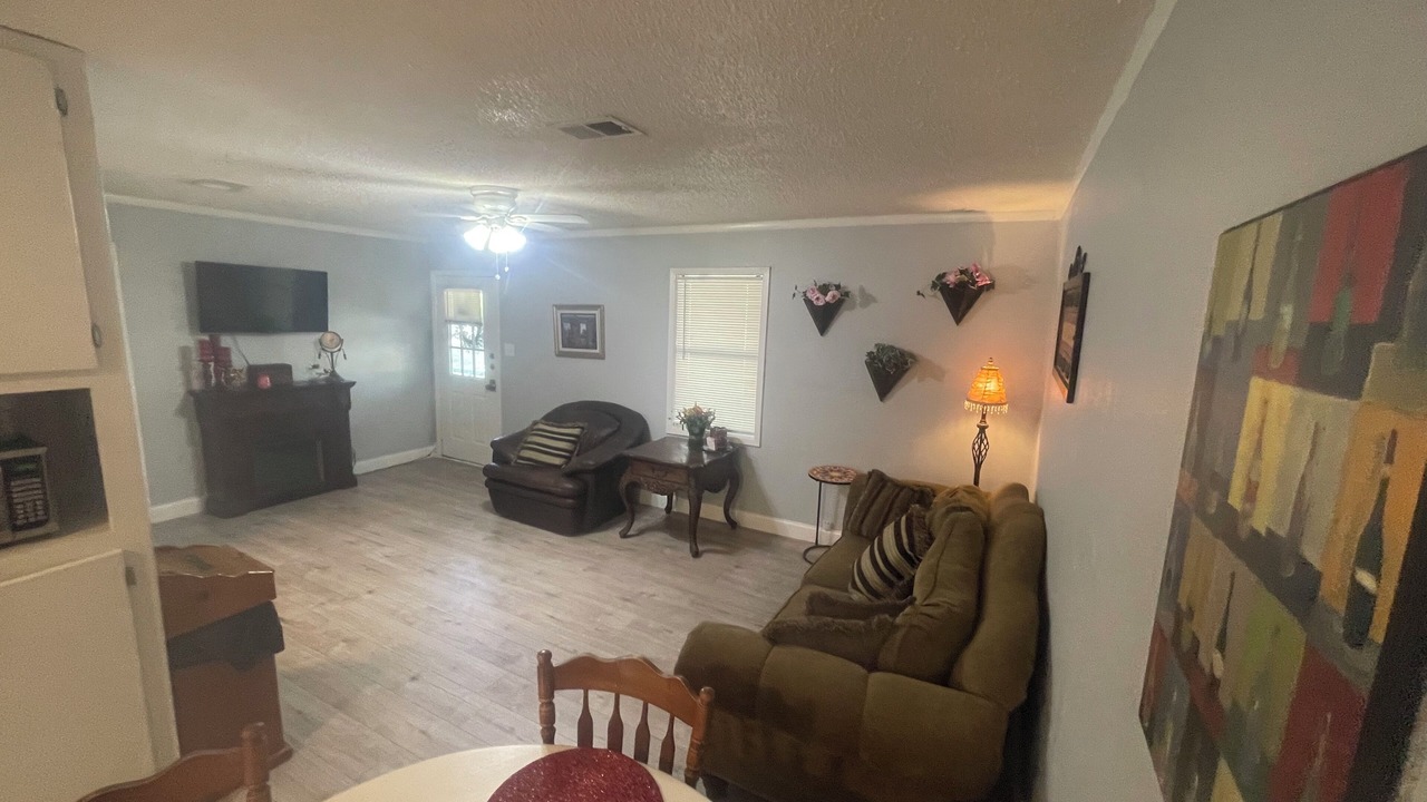 Photo of Livingroom in Lone Oak