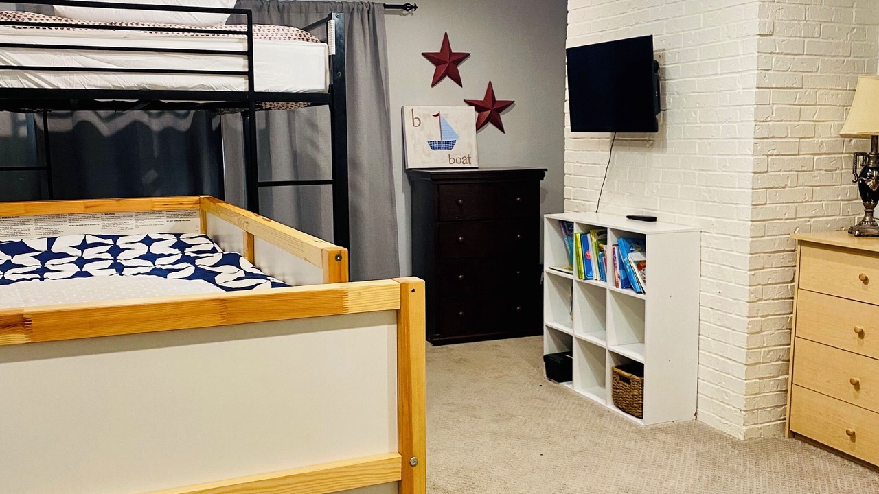 Photo of Bedroom in Sulphur