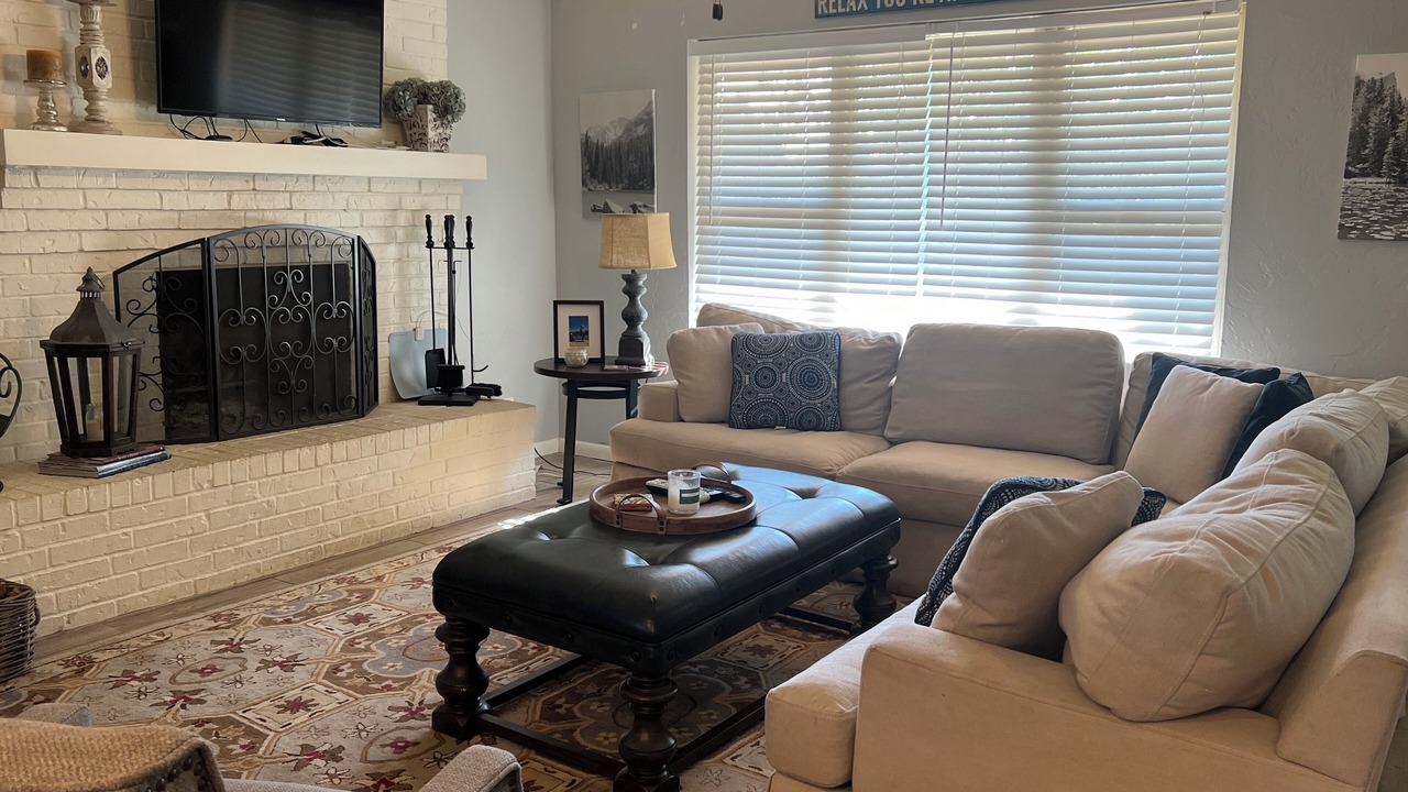Photo of Livingroom in Sulphur
