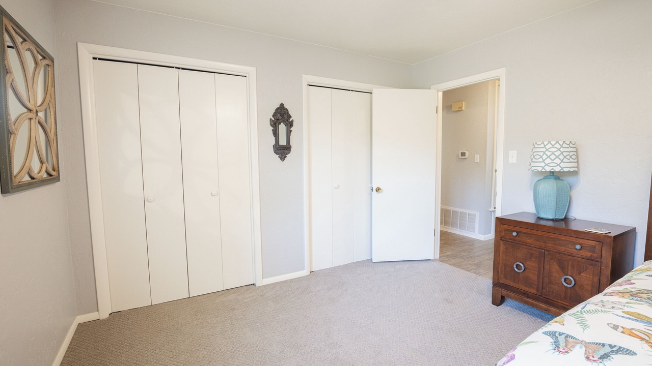 Photo of Bedroom in Sulphur