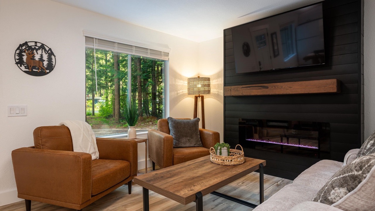 Photo of Livingroom in Peaceful Valley