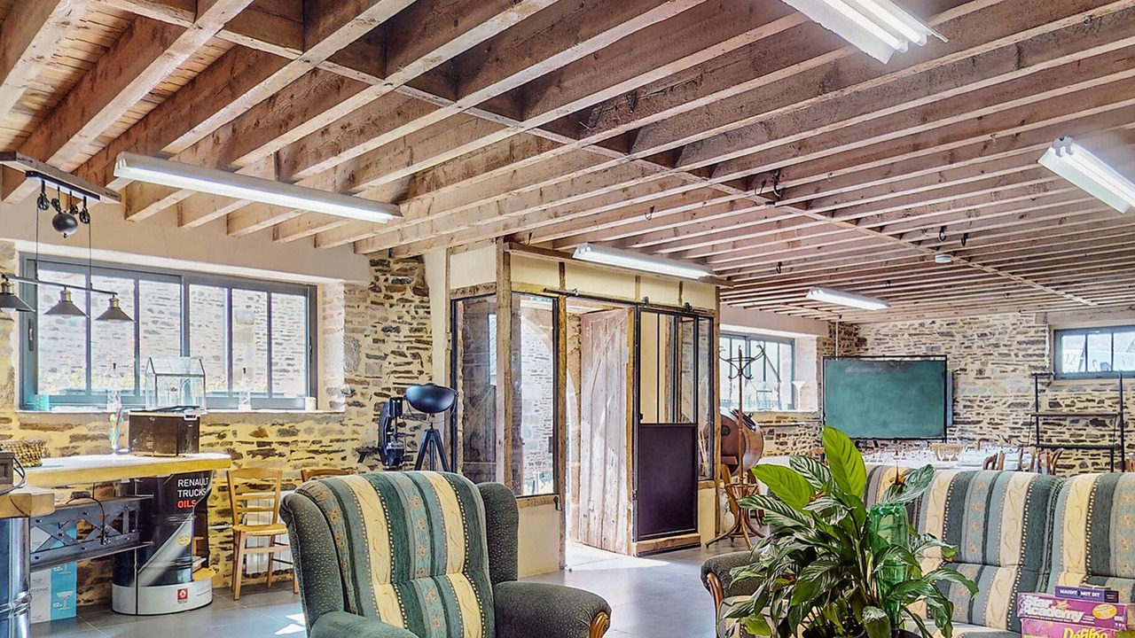 Photo of Others in Neuilly-le-Vendin