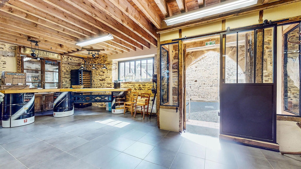 Photo of Others in Neuilly-le-Vendin