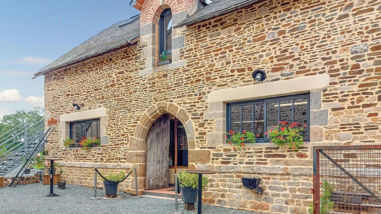 Photo of Others in Neuilly-le-Vendin