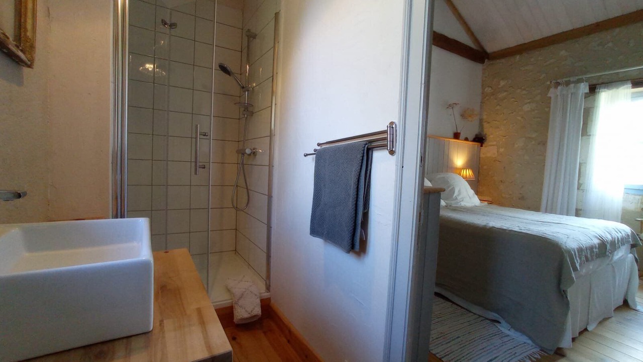 Photo of Bathroom in Festalemps