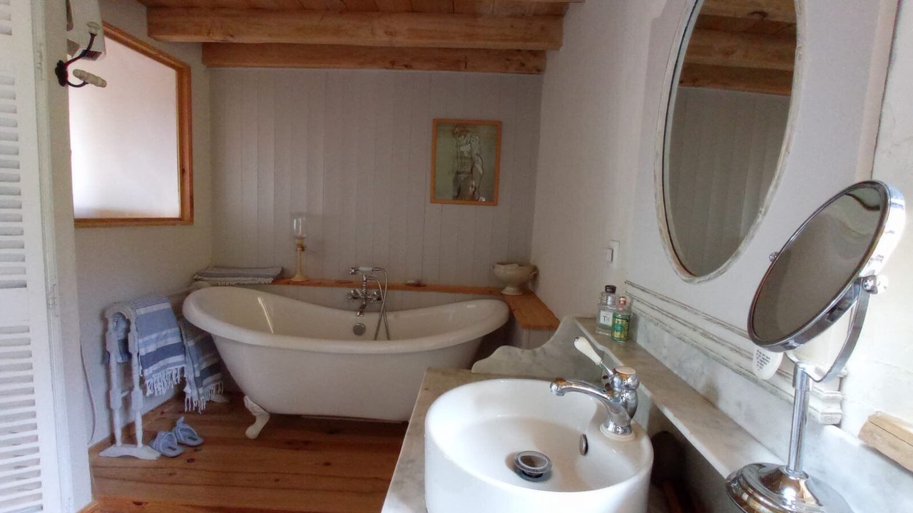 Photo of Bathroom in Festalemps