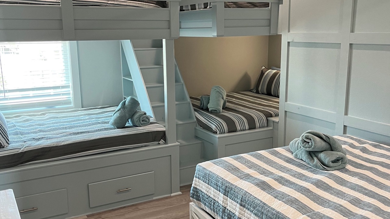 Photo of Bedroom in Crystal Beach