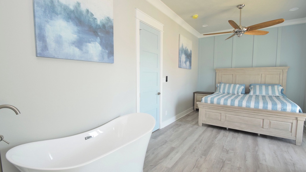 Photo of Bedroom in Crystal Beach