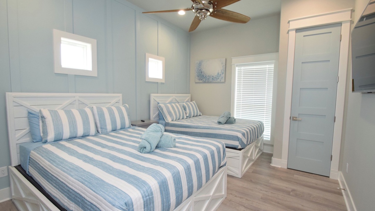 Photo of Bedroom in Crystal Beach