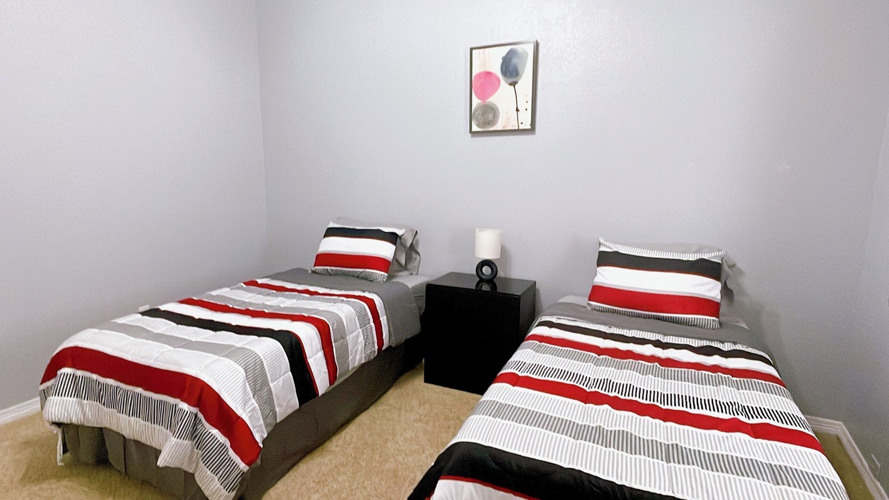 Photo of Bedroom in Southwest Arlington
