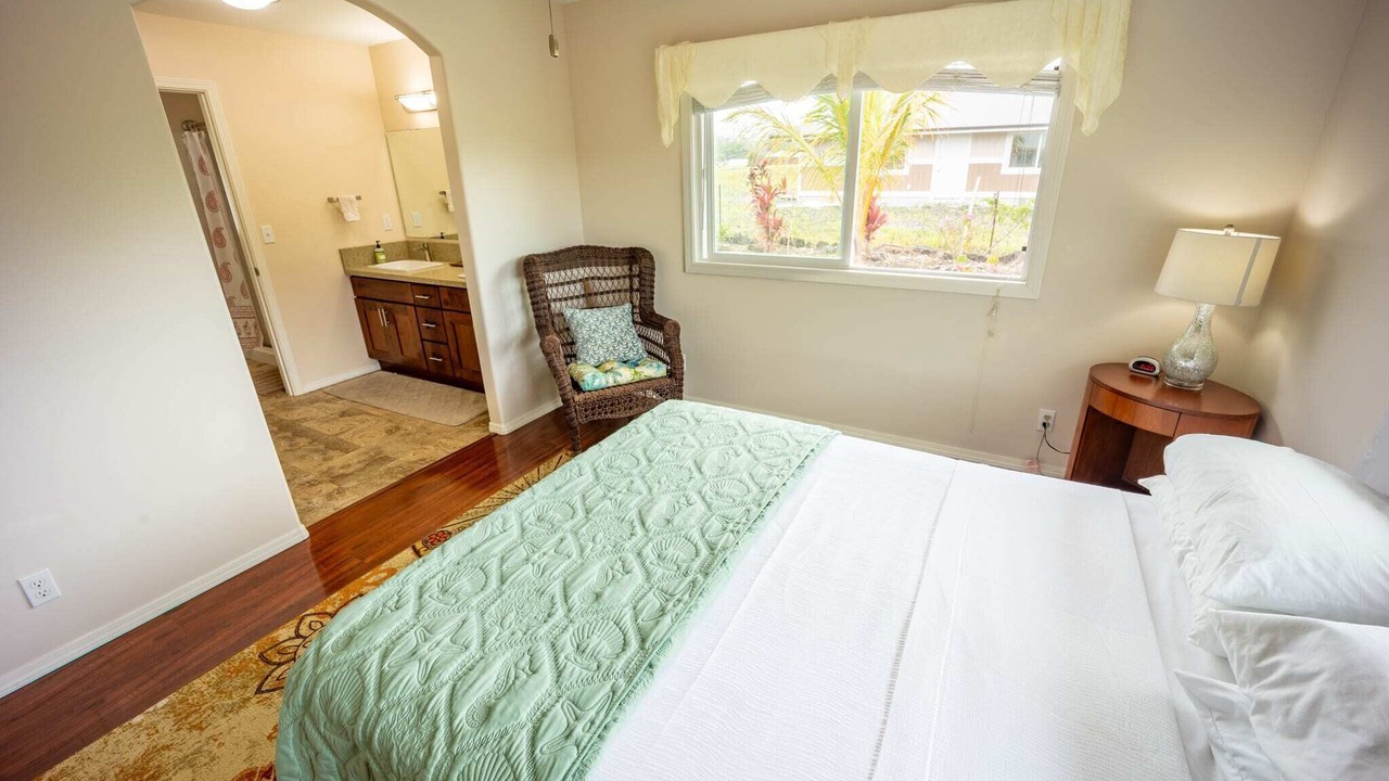 Photo of Bedroom in Keaau
