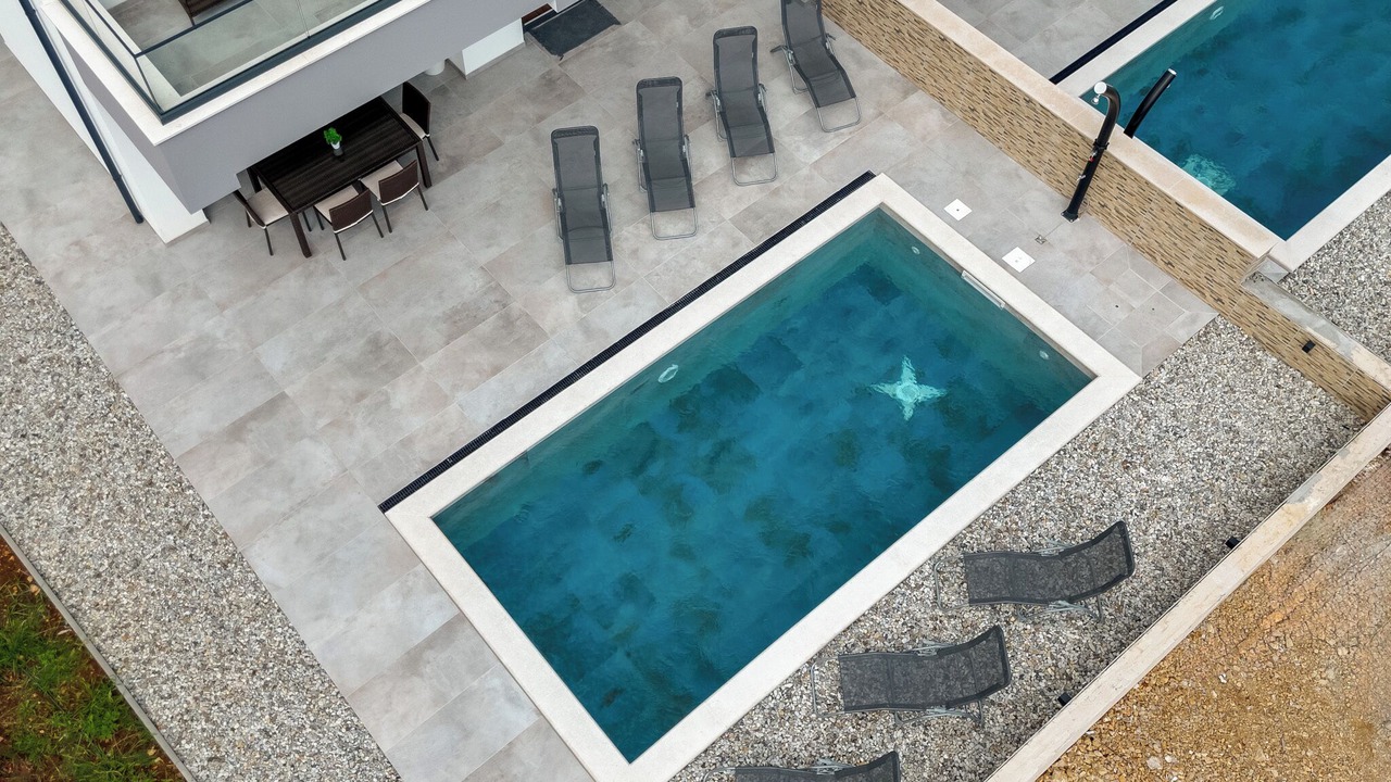 Photo of Outdoor in Risika