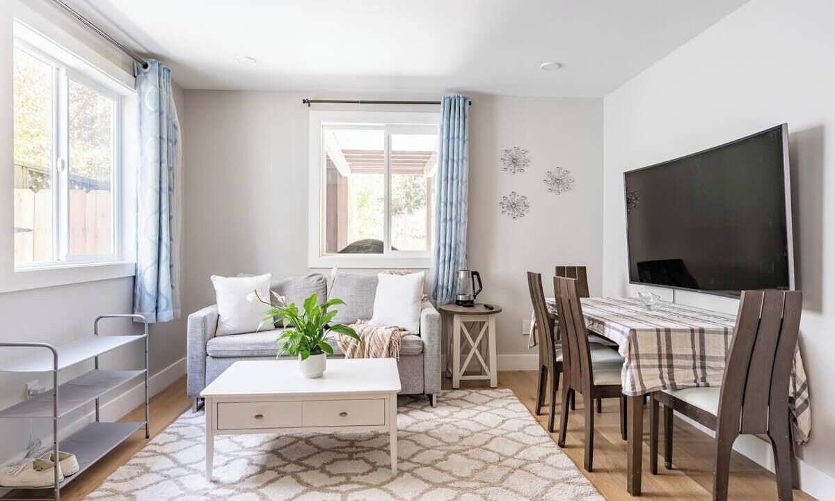 Photo of Livingroom in Daly City
