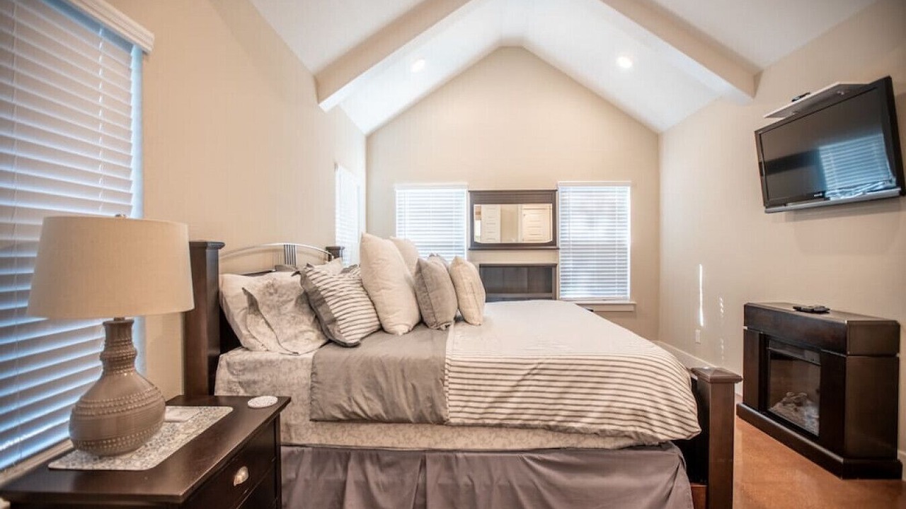 Photo of Bedroom in Pottsboro