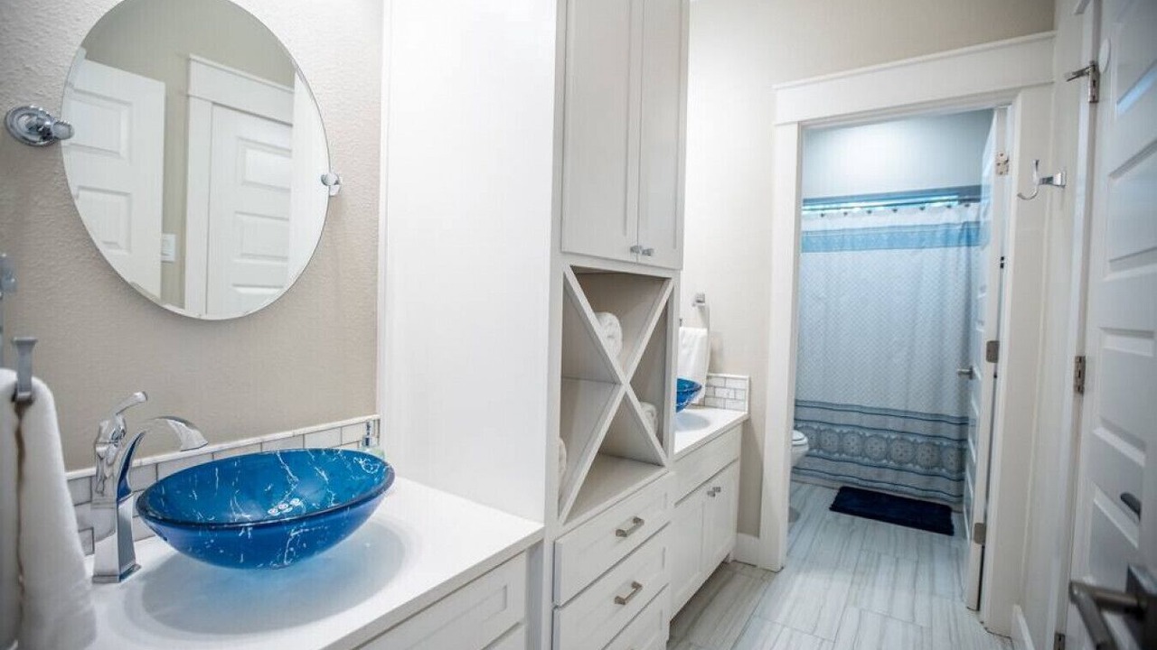 Photo of Bathroom in Pottsboro