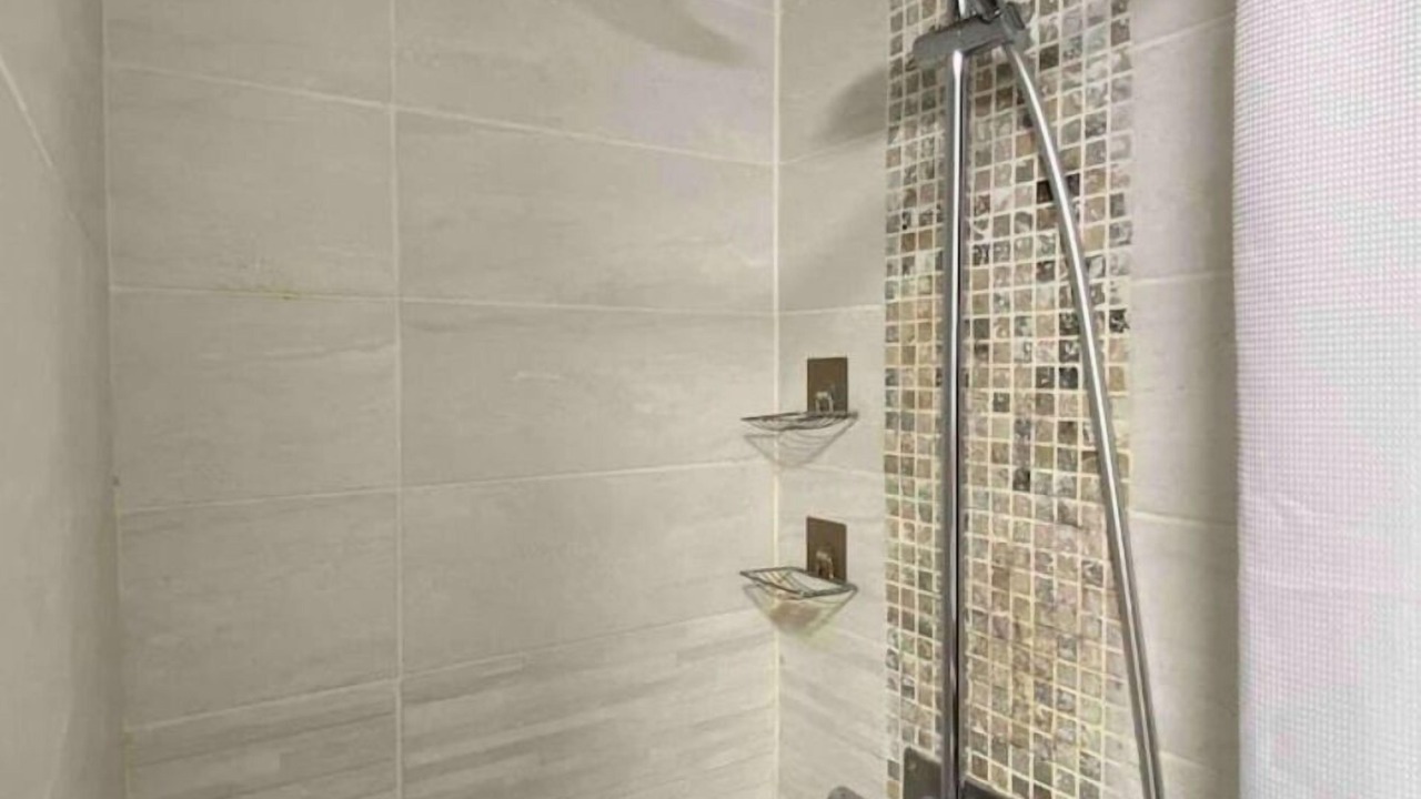 Photo of Bathroom in Alencon