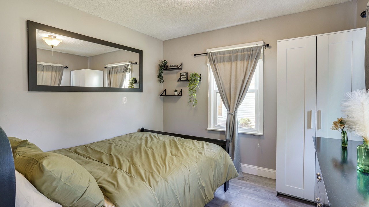 Photo of Bedroom in Golden Valley