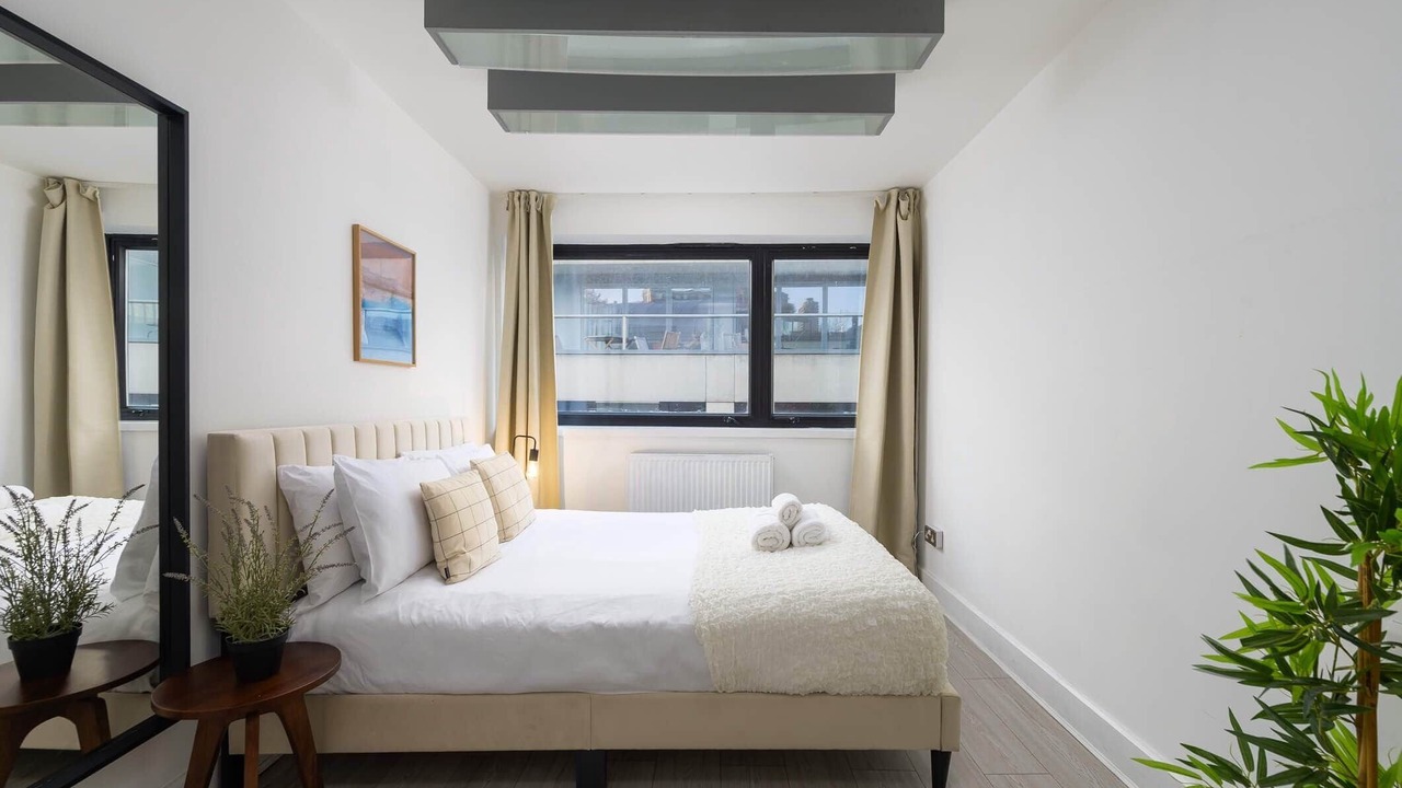 Photo of Others in Bunhill