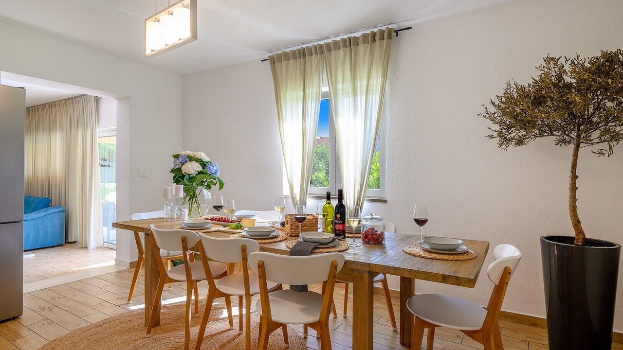 Photo of Outdoor in Cove Makarac (Milna)
