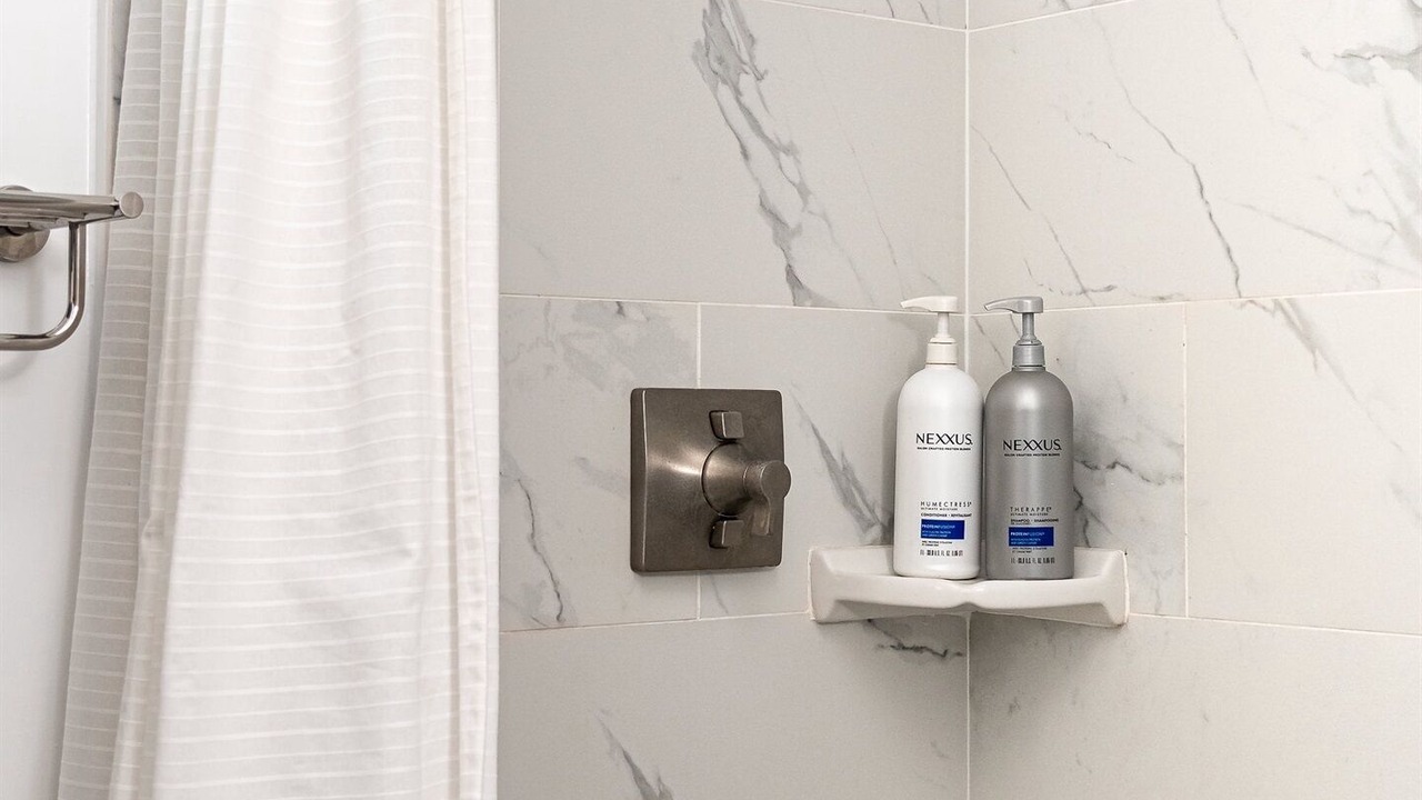 Photo of Bathroom in Nanakuli