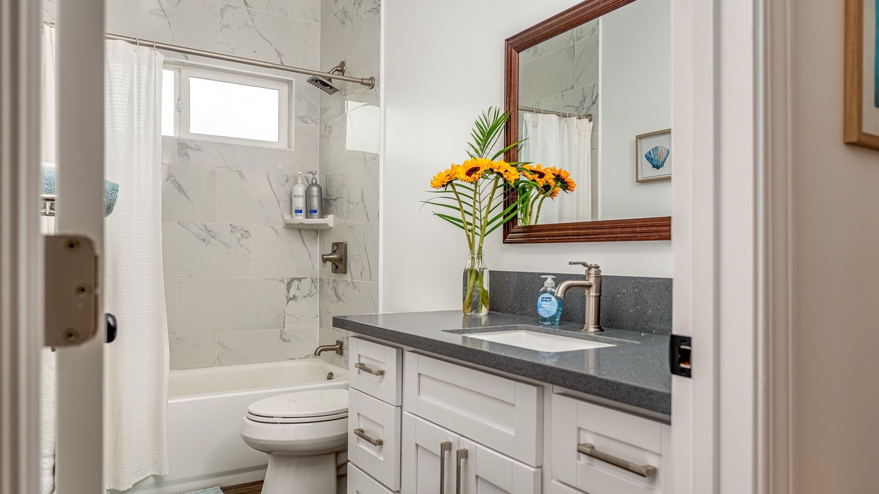 Photo of Bathroom in Nanakuli