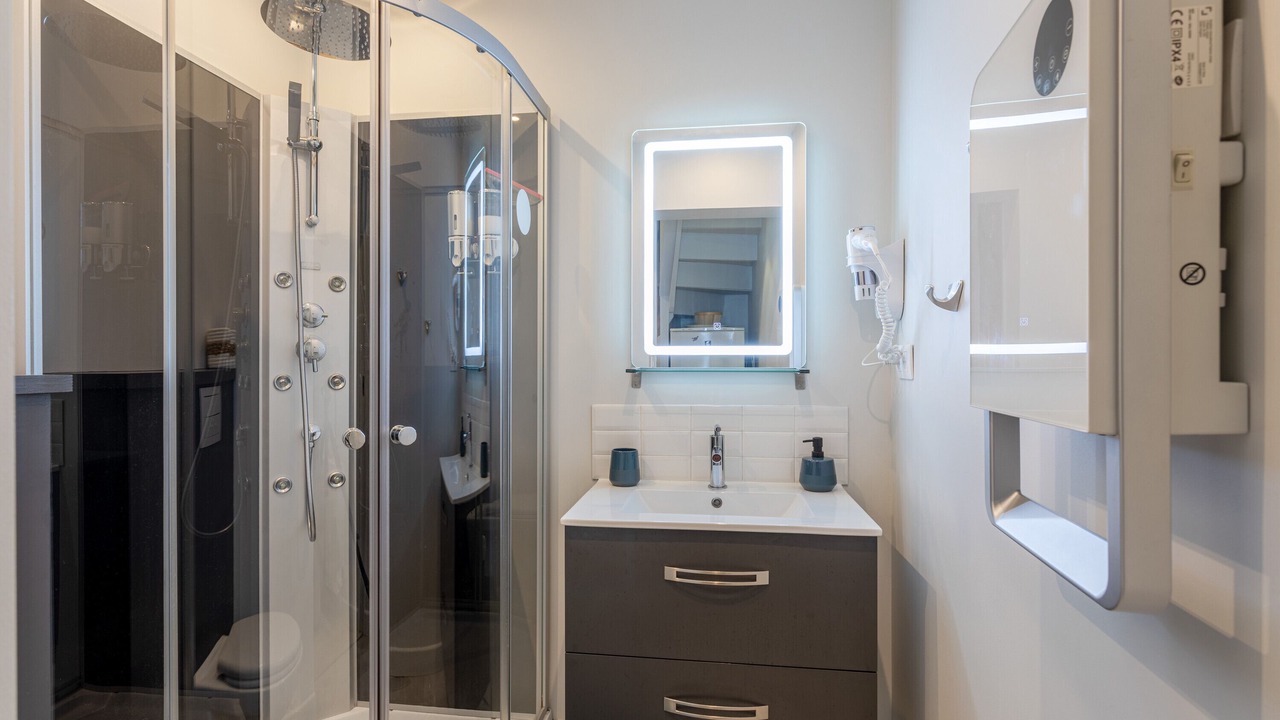 Photo of Bathroom in Mouilleron-en-Pareds