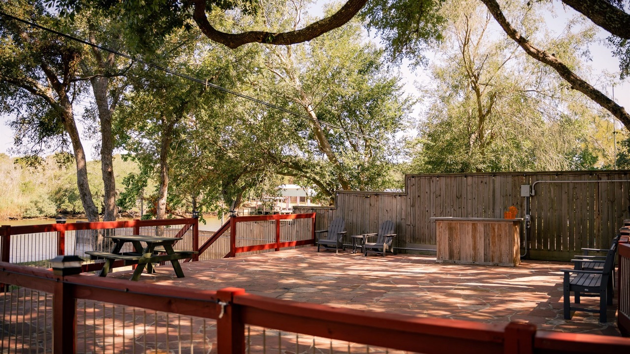 Photo of Patio Balcony in Cedar Lane