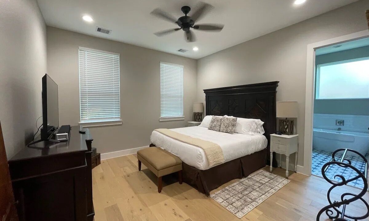 Photo of Bedroom in Tomball