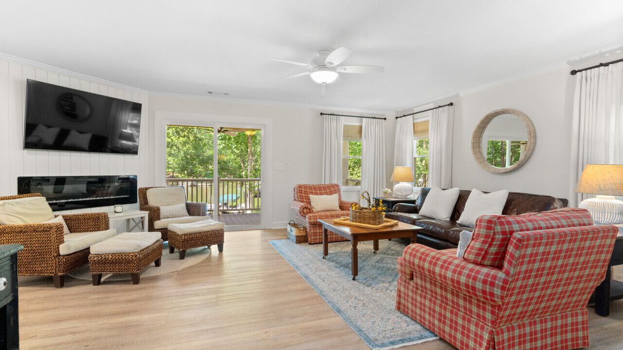 Photo of Livingroom in Eatonton