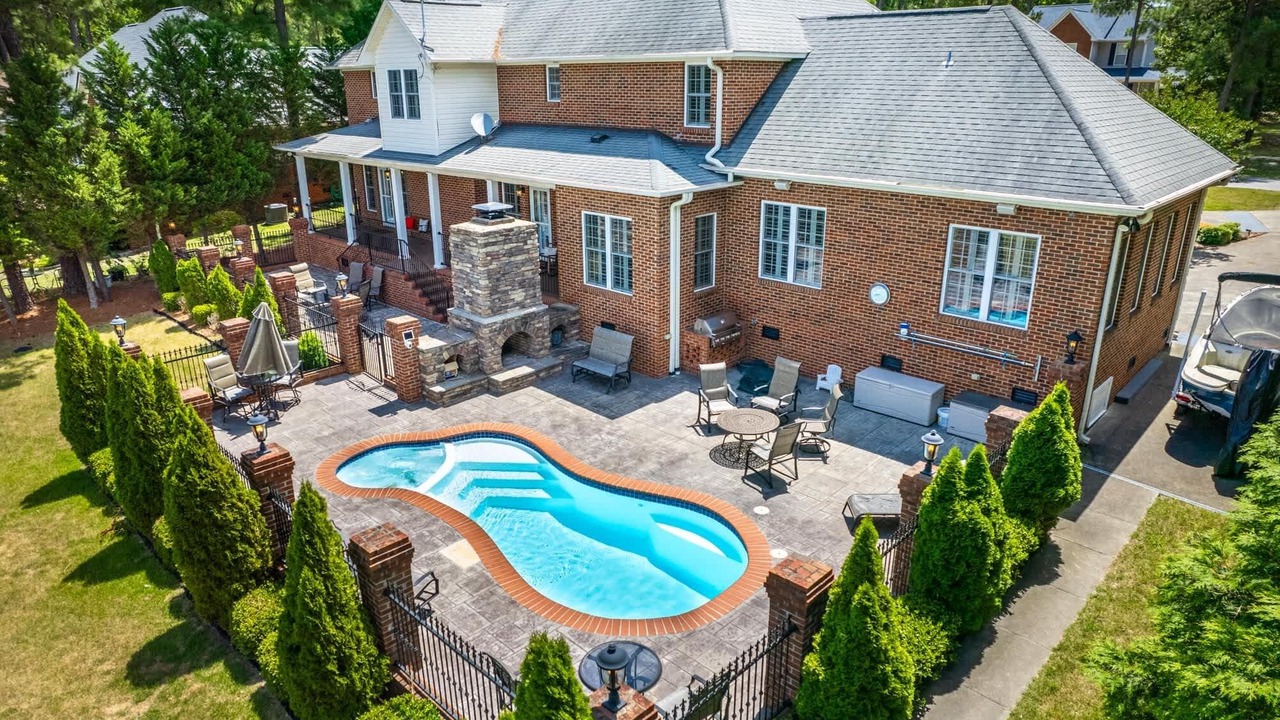 Photo of Outdoor in Olivia