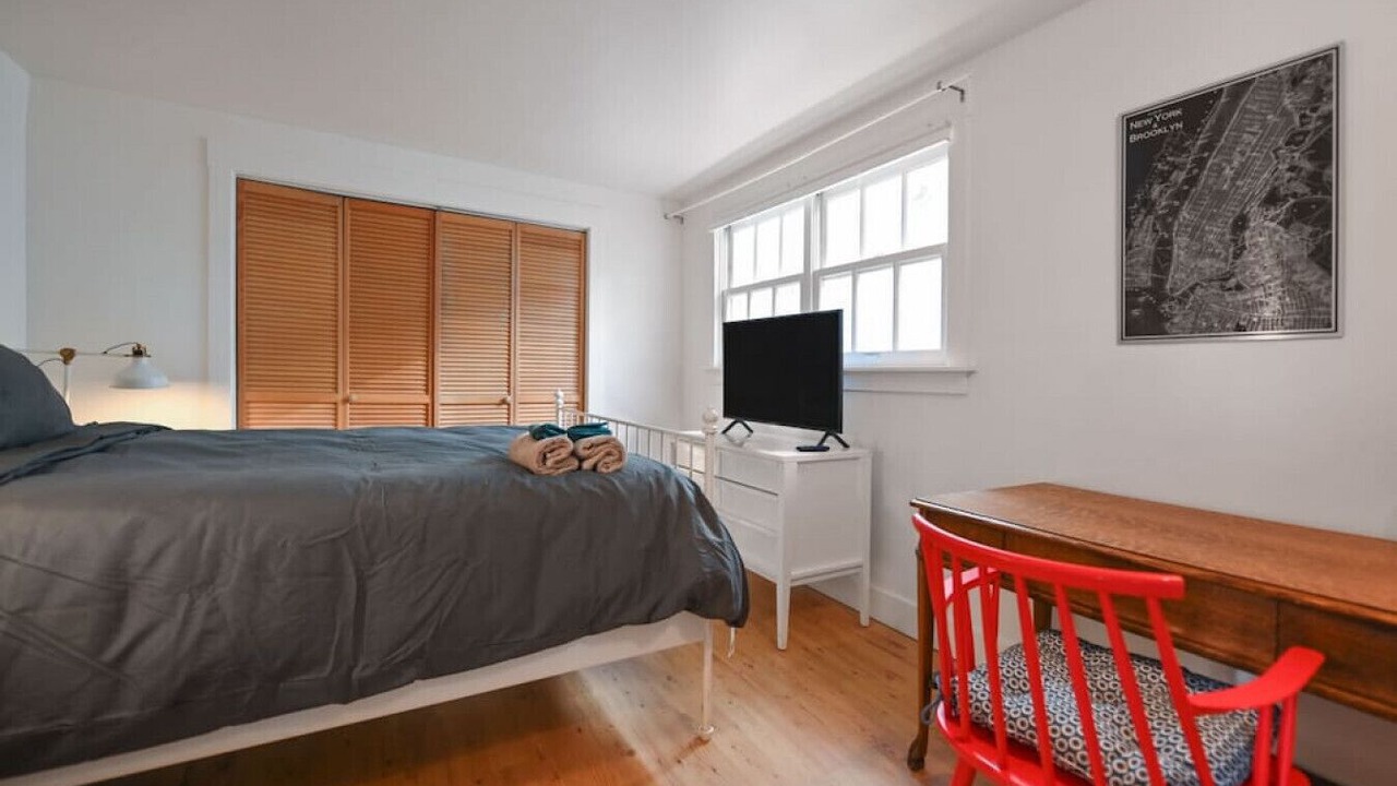 Photo of Bedroom in Poets Corner