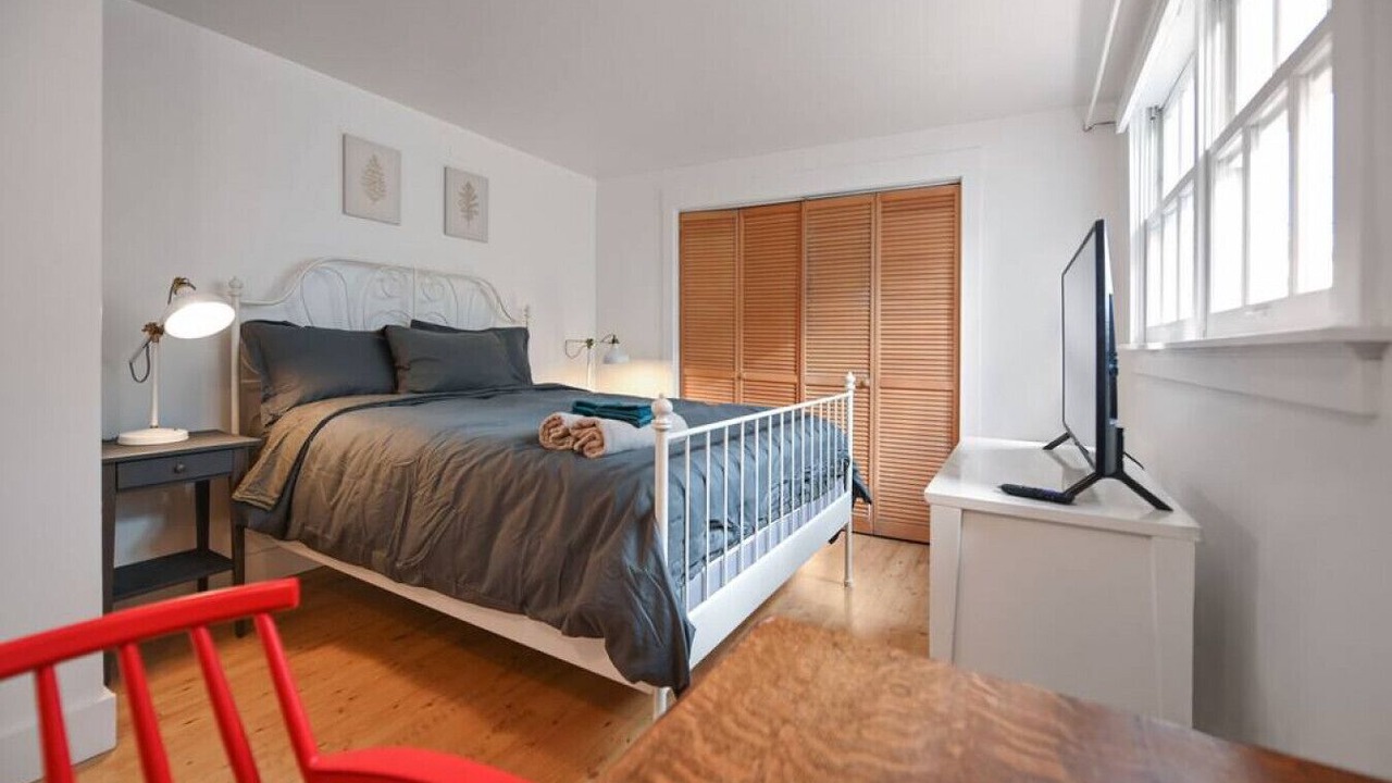 Photo of Bedroom in Poets Corner