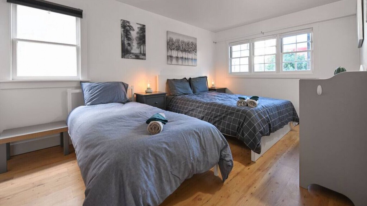 Photo of Bedroom in Poets Corner