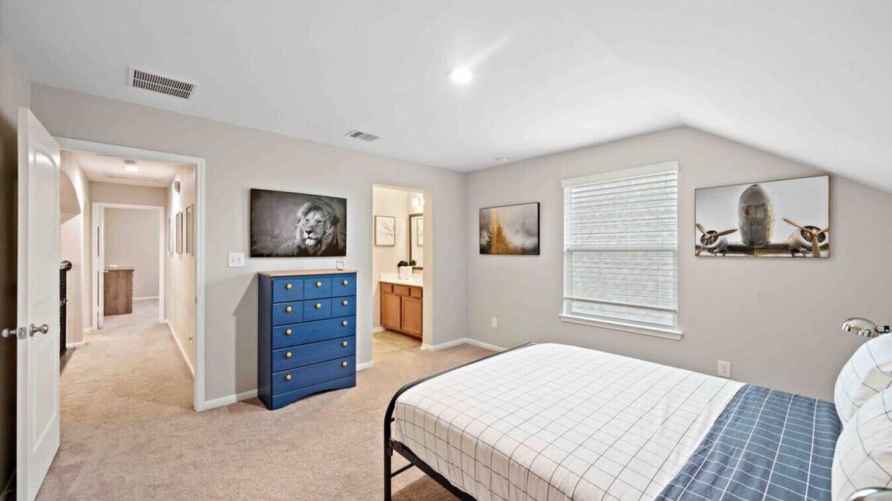 Photo of Bedroom in Deer Park