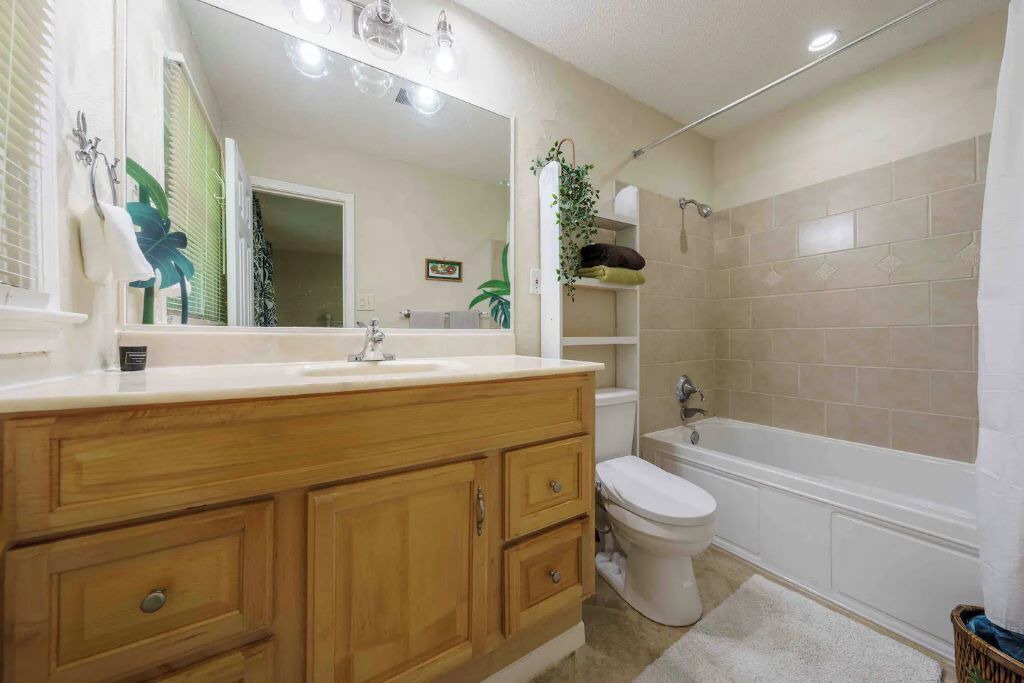 Photo of Bathroom in Stone Mountain
